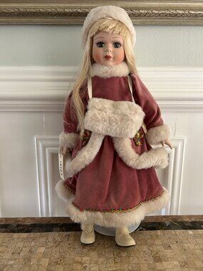 Vintage Porcelain "Irina" from the Seymour Mann Connoisseur Collection